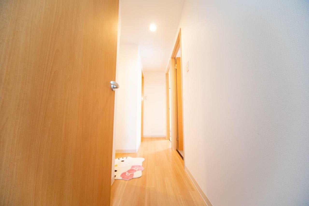 Apartemen Miraie Higashinari202 *